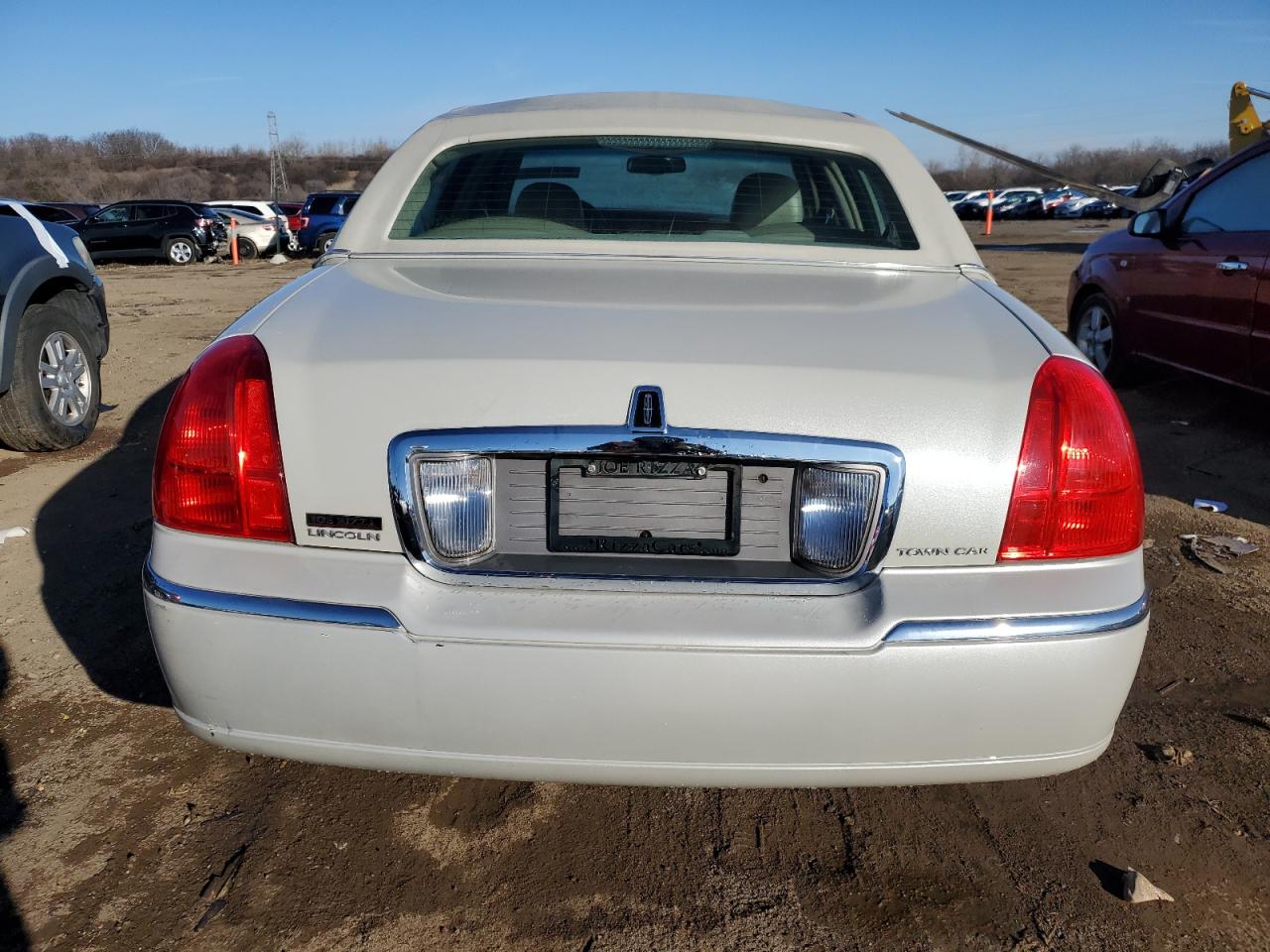 Lot #3046659323 2007 LINCOLN TOWN CAR S