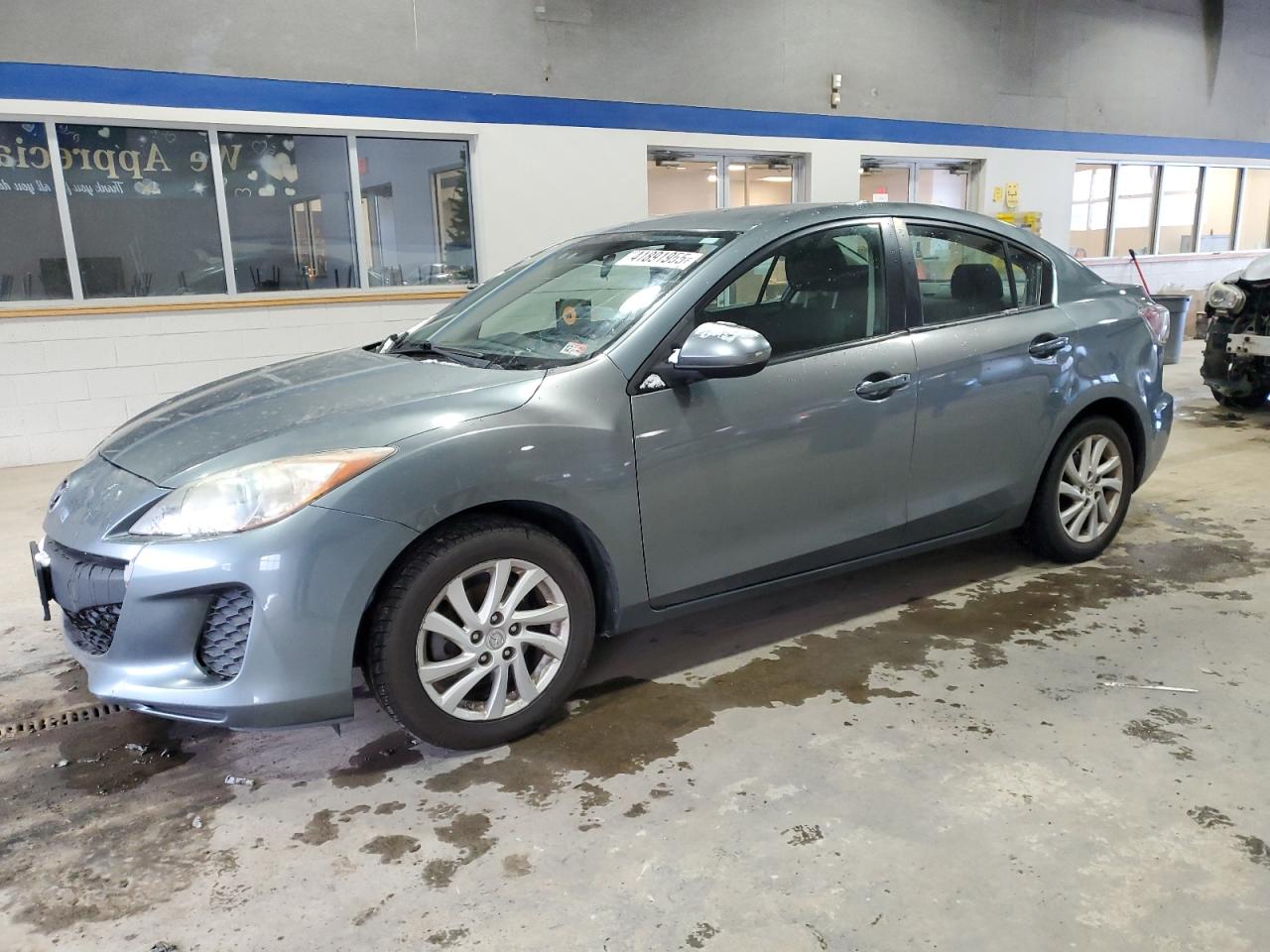  Salvage Mazda 3