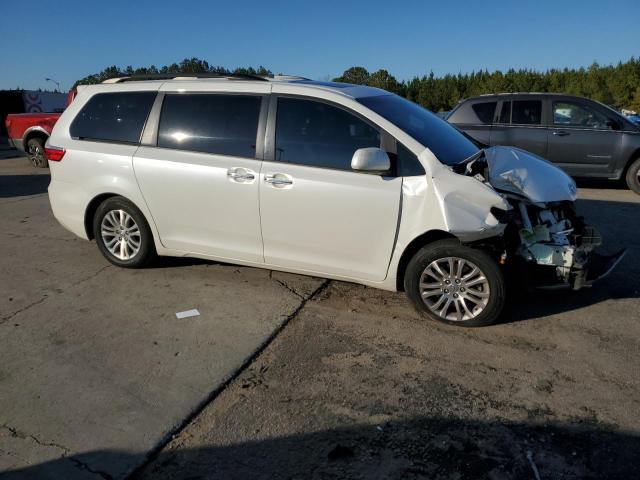 2017 TOYOTA SIENNA XLE - 5TDYZ3DCXHS827608
