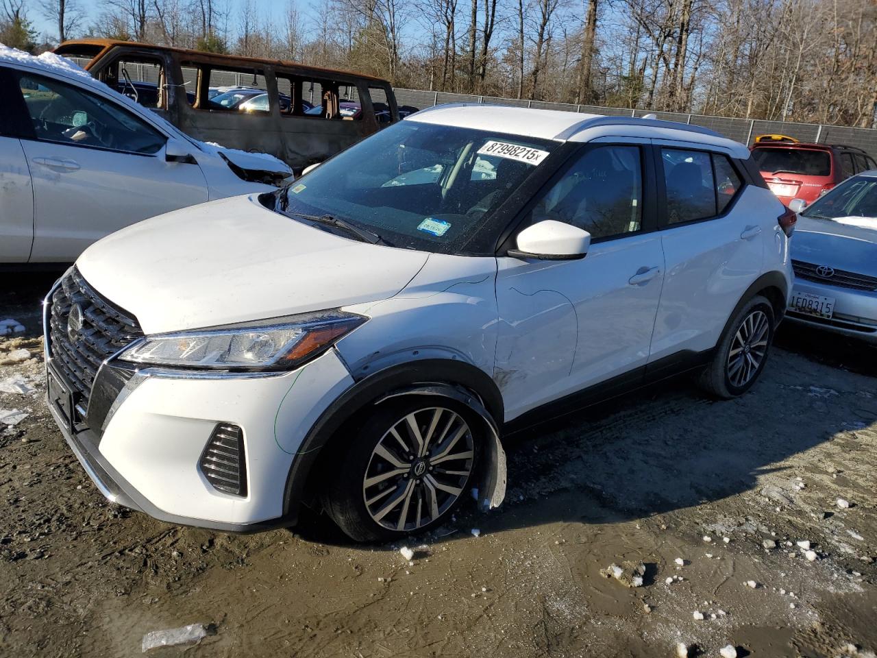  Salvage Nissan Kicks