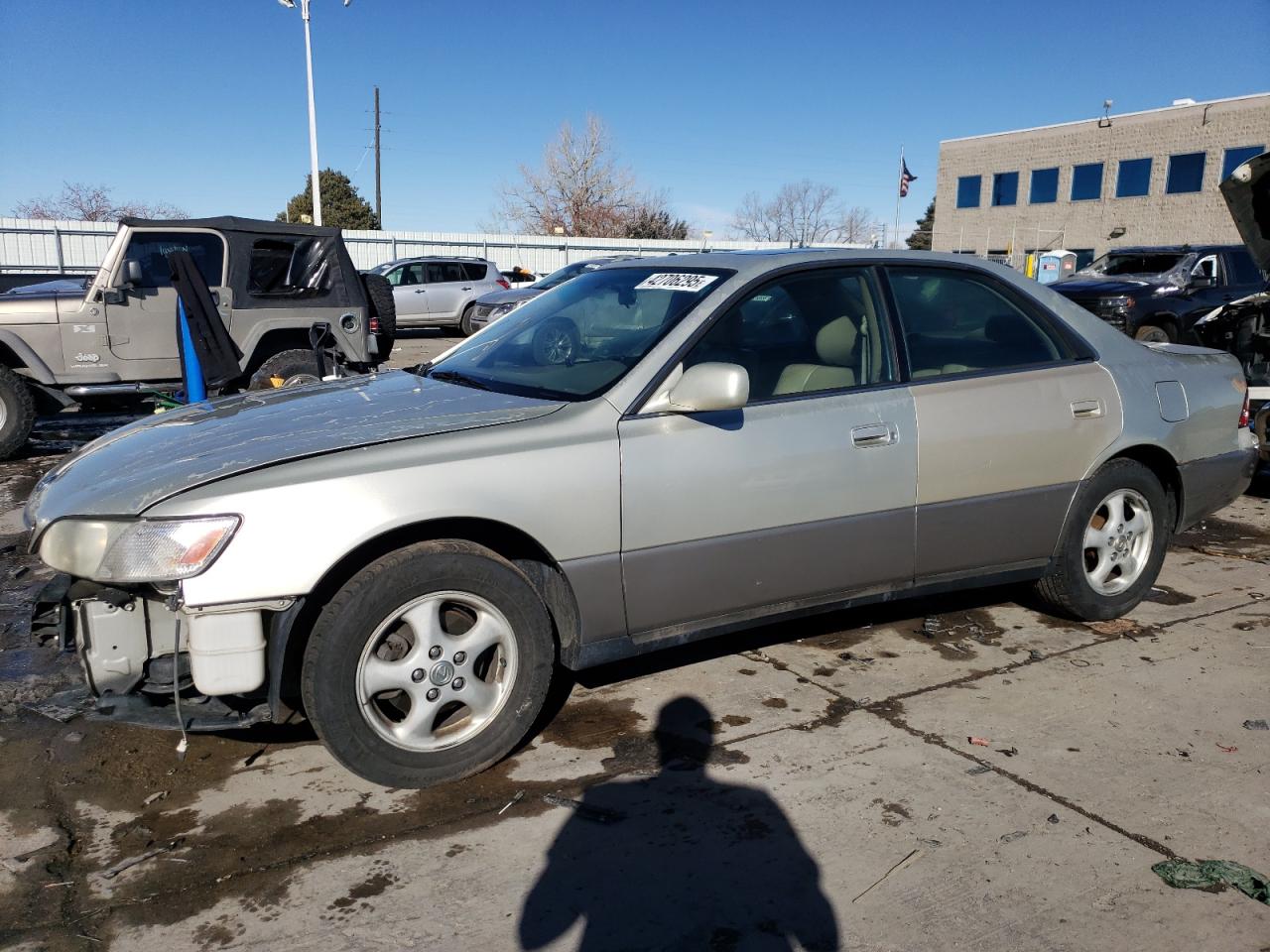  Salvage Lexus Es