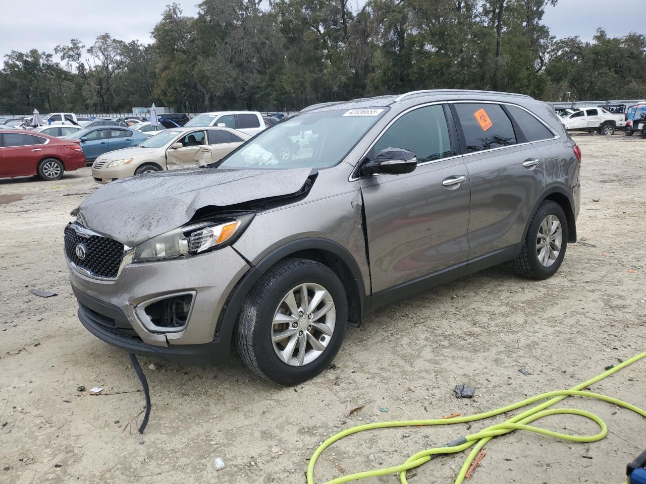  Salvage Kia Sorento