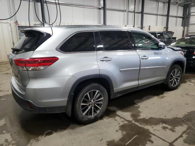 2019 TOYOTA HIGHLANDER - 5TDJZRFH7KS590192