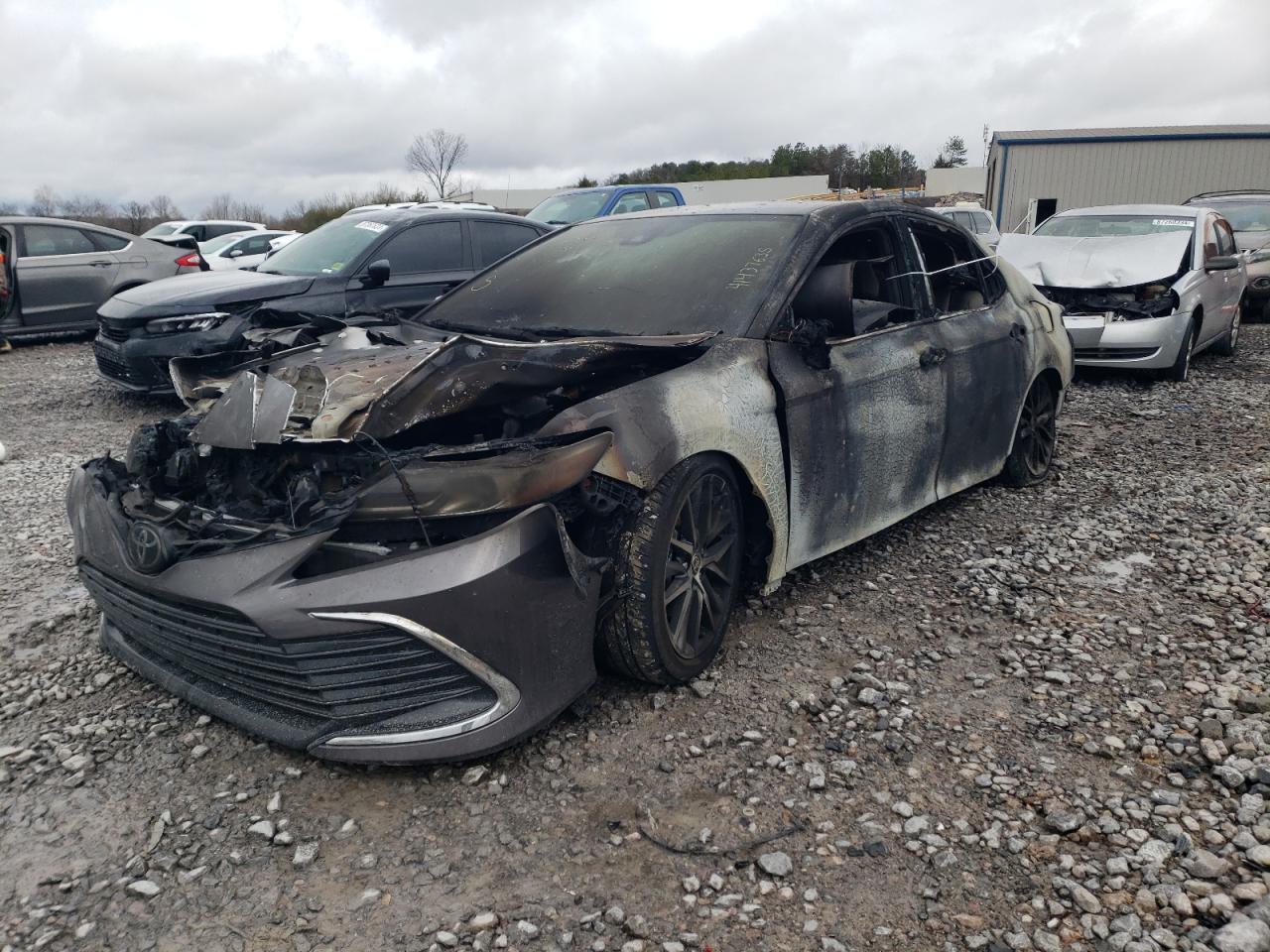 TOYOTA CAMRY XLE