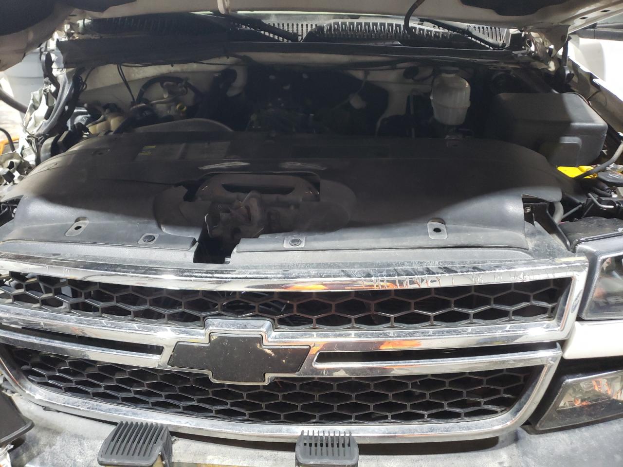 2006 CHEVROLET ALL Models C2500 HEAVY DUTY WHITE