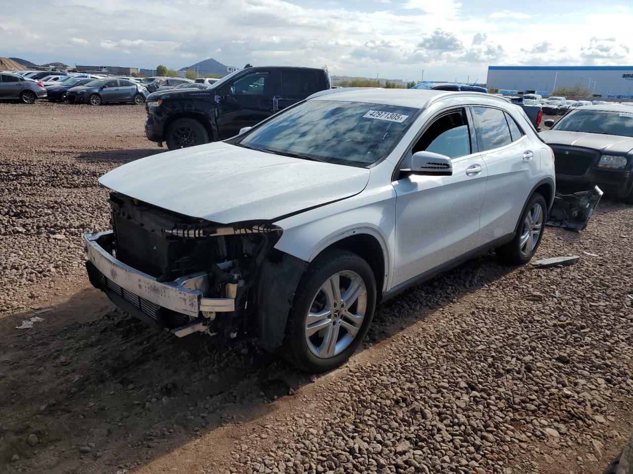  Salvage Mercedes-Benz GLA