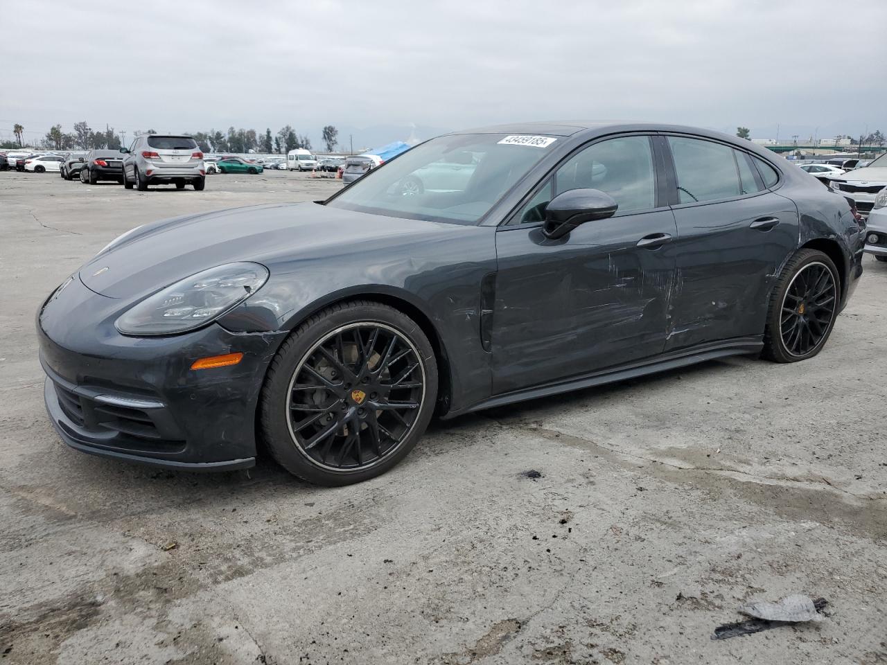  Salvage Porsche Panamera