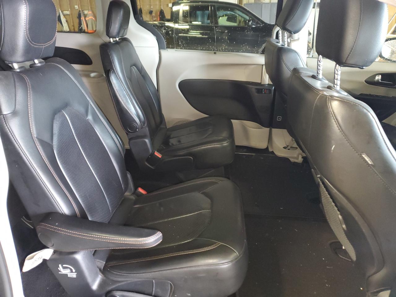 CHRYSLER PACIFICA TOURING L