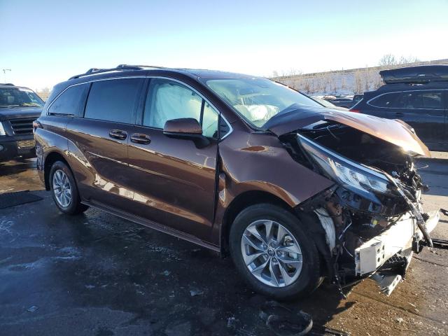 2022 TOYOTA SIENNA LE - 5TDKSKFC0NS059831