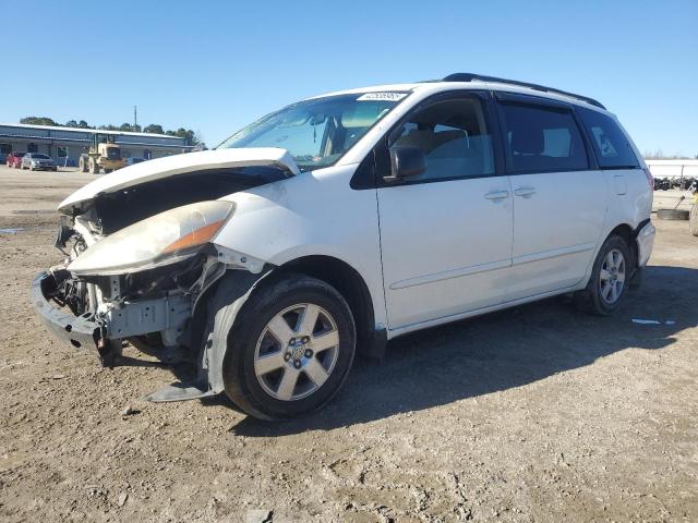 TOYOTA SIENNA CE