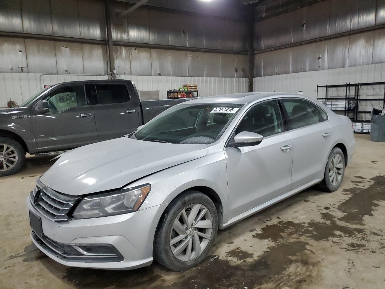 VOLKSWAGEN PASSAT SE