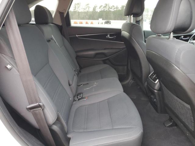 2016 KIA SORENTO LX - 5XYPGDA30GG058222