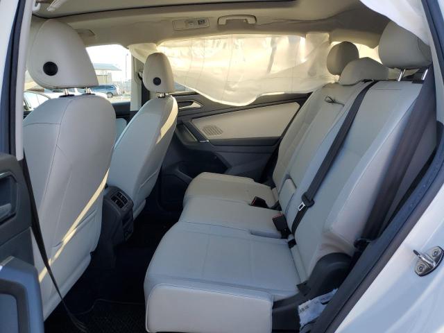 2018 VOLKSWAGEN TIGUAN SE - 3VV3B7AX3JM047891