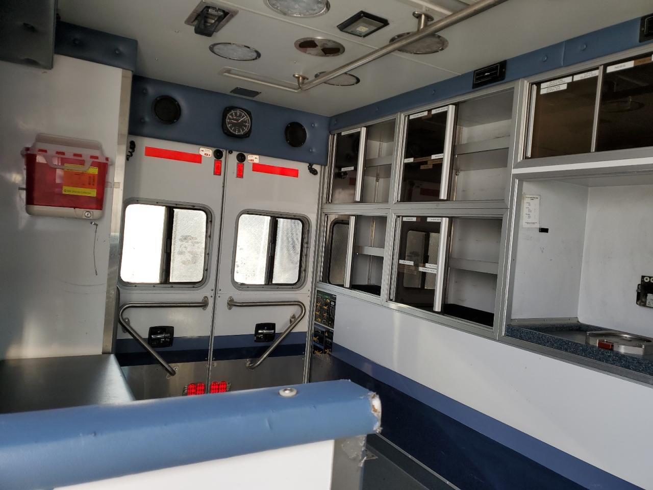 FORD F-550 SUPER DUTY