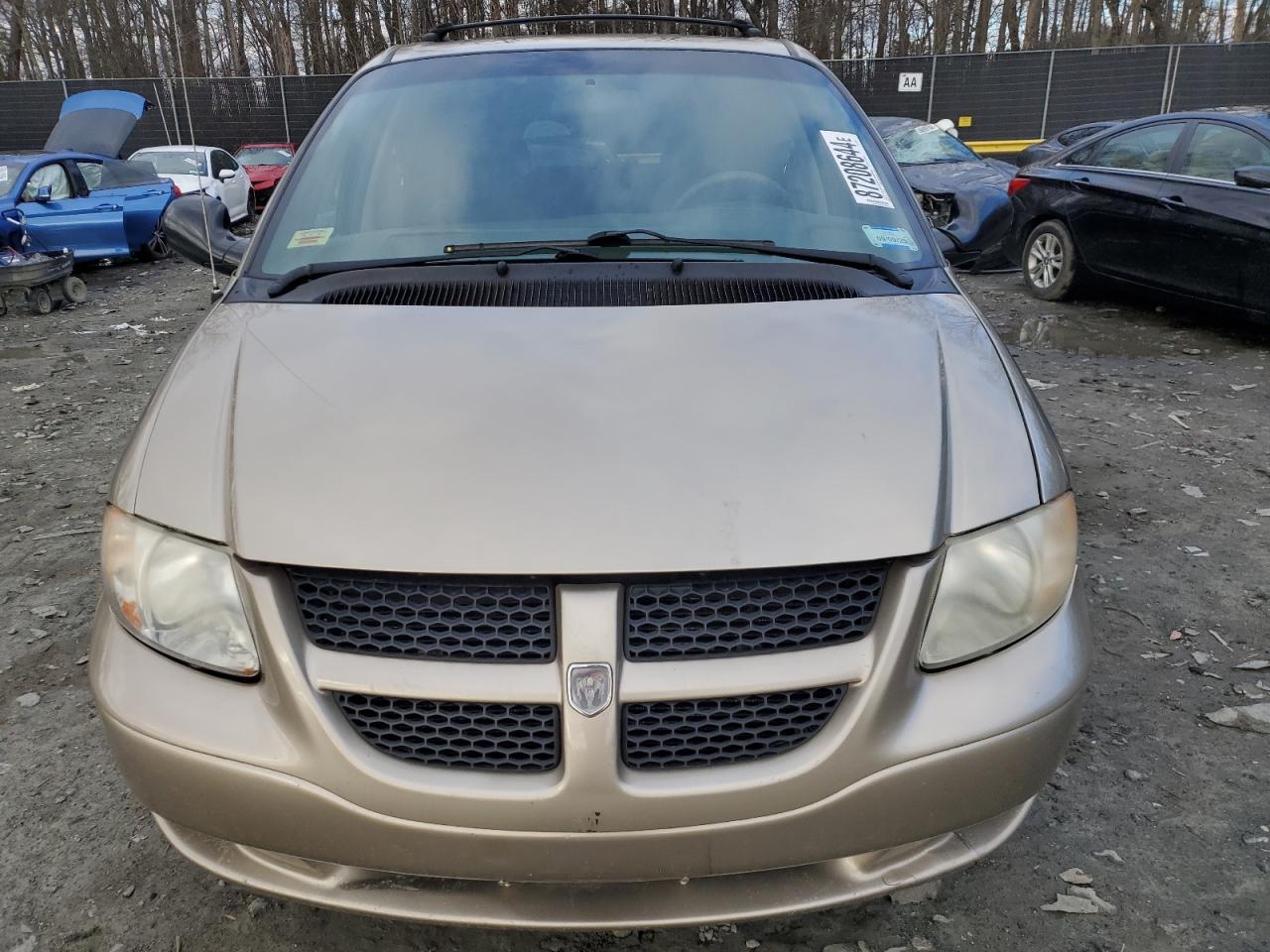 Lot #3052501114 2004 DODGE CARAVAN SX