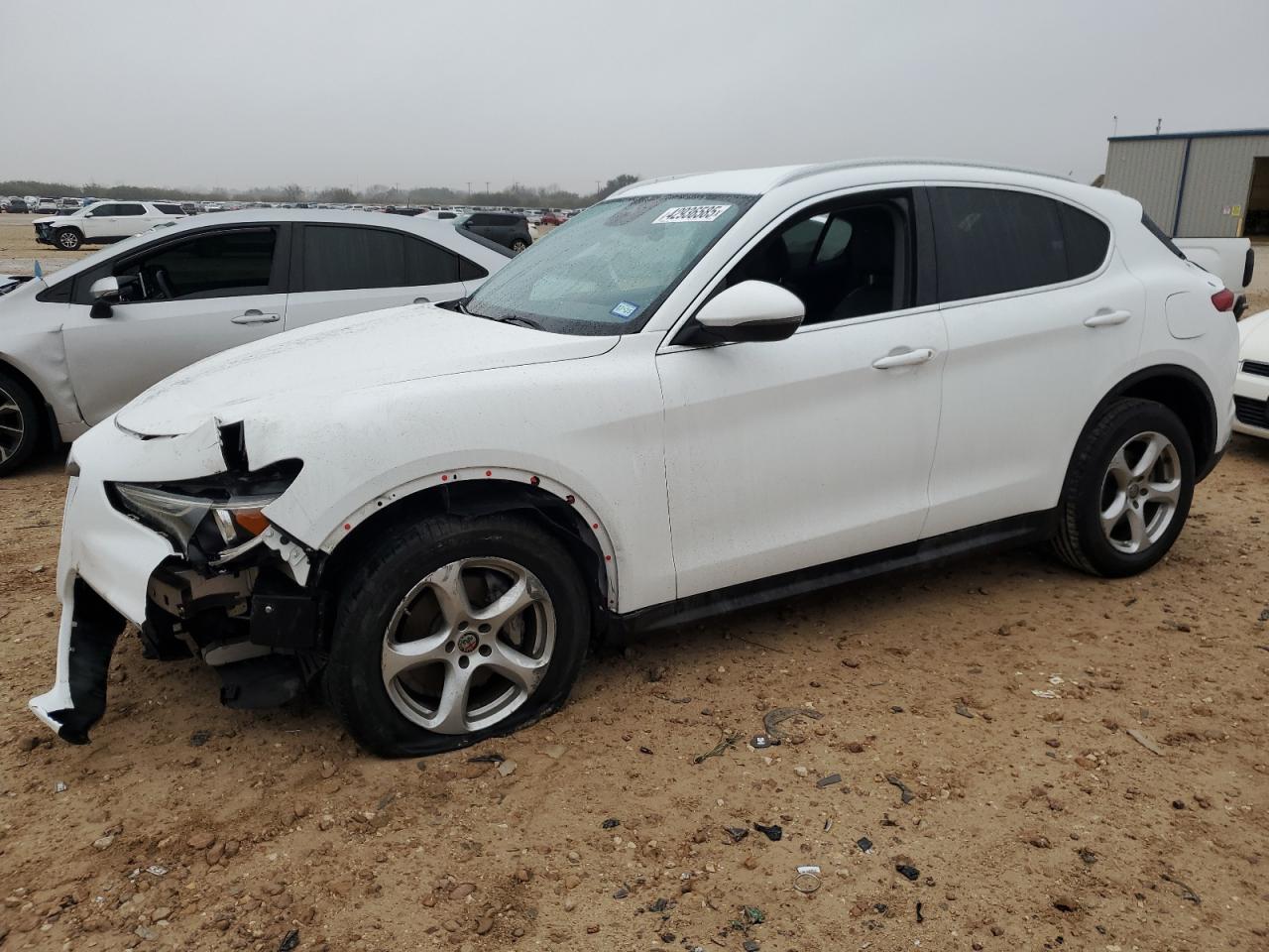  Salvage Alfa Romeo Stelvio