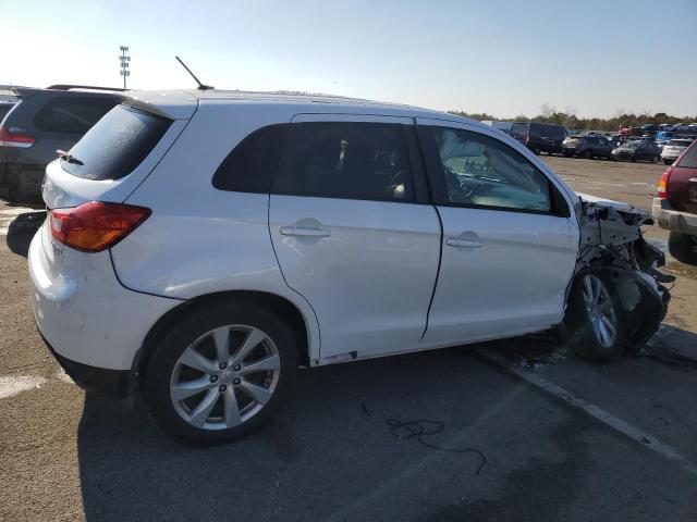 MITSUBISHI OUTLANDER 2015 white  gas 4A4AR3AU2FE058841 photo #4