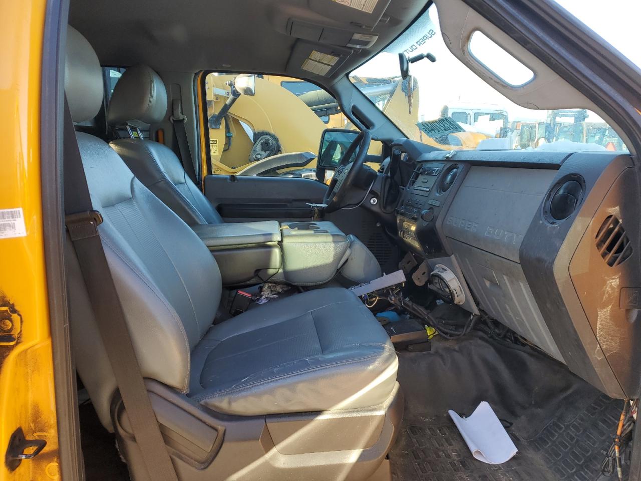 FORD F-550 SUPER DUTY