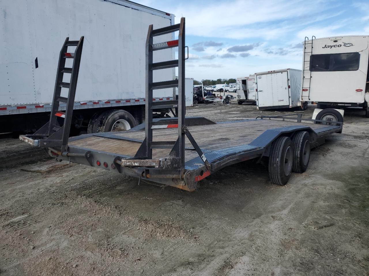 Lot #3286707324 2021 EAST TEXAS 24' UTILITY TRAILER