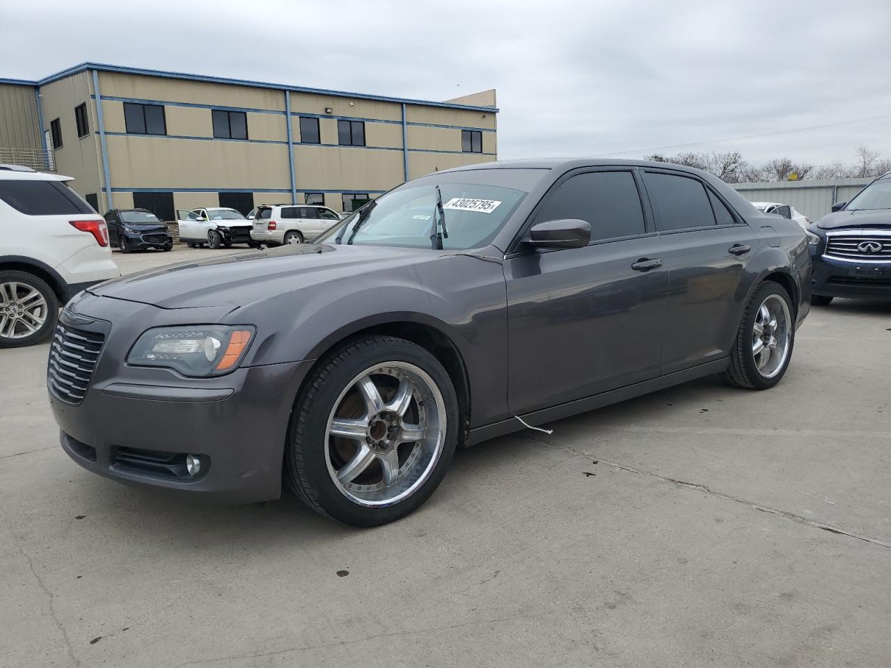  Salvage Chrysler 300