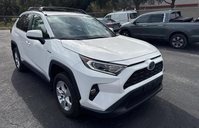 TOYOTA RAV4 XLE 2020 white  hybrid engine 2T3RWRFV2LW051612 photo #1