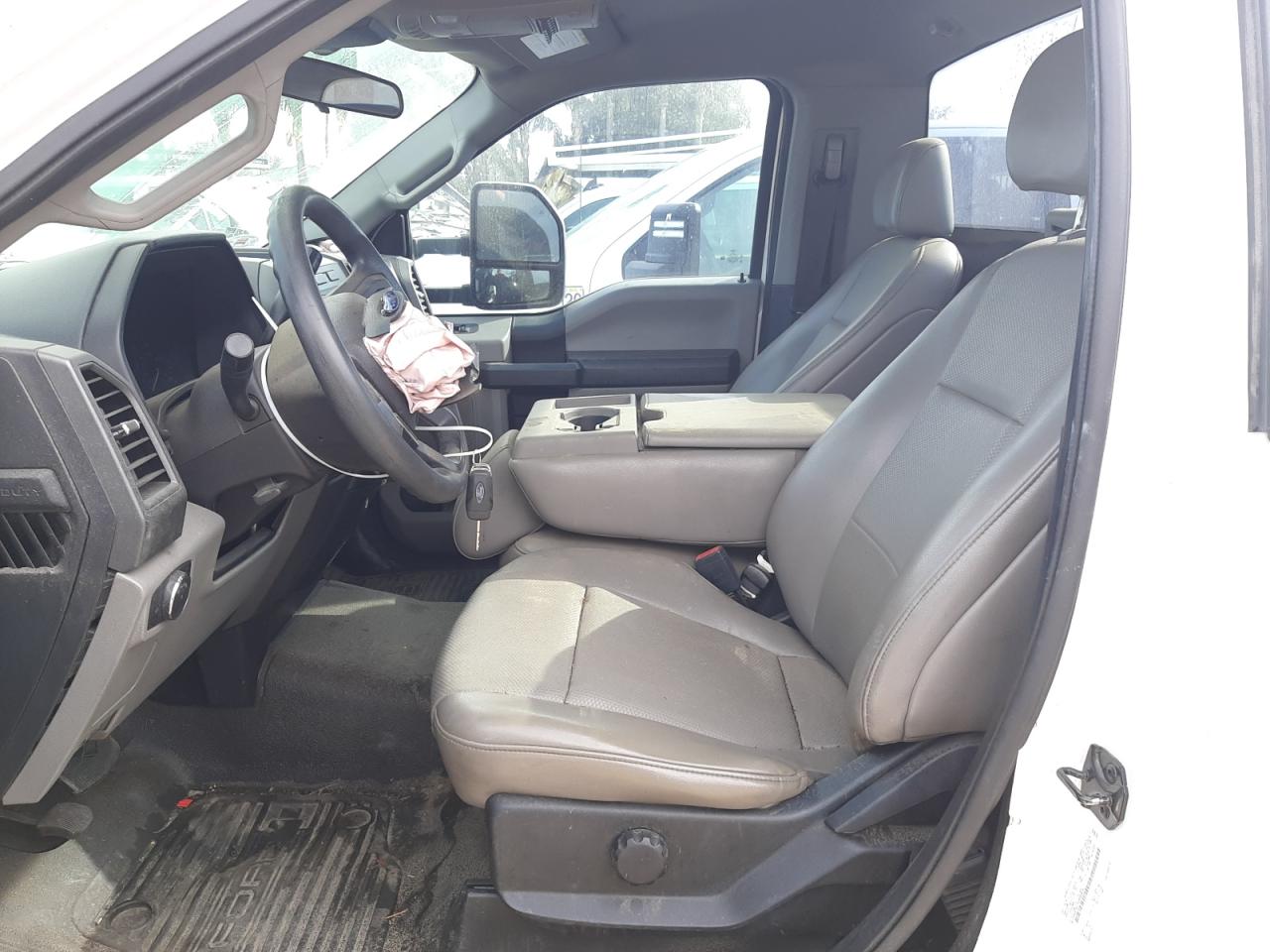 FORD F-550 SUPER DUTY