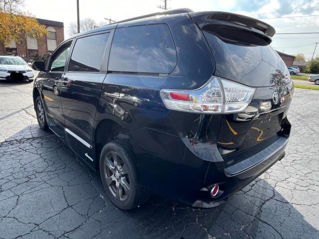 2017 TOYOTA SIENNA SE 5TDXZ3DCXHS814465