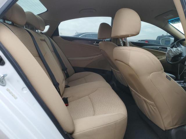 2015 HYUNDAI SONATA HYB - KMHEC4A42FA128664