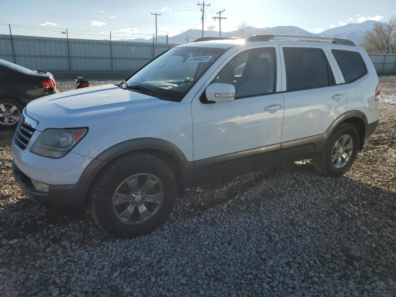 Lot #3054018528 2009 KIA BORREGO LX