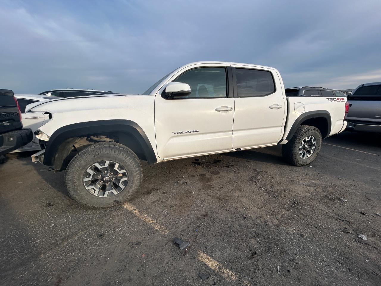  Salvage Toyota Tacoma