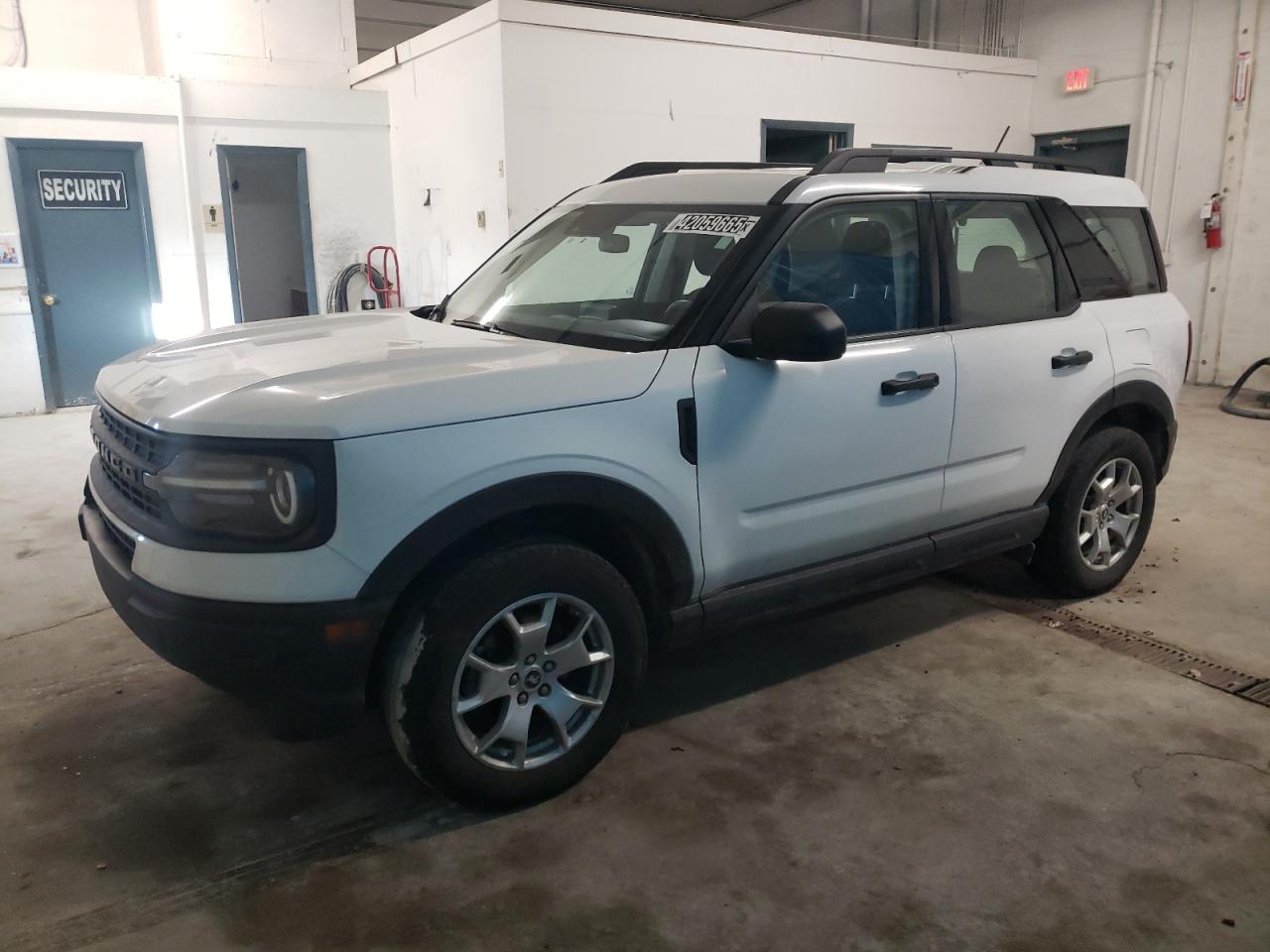  Salvage Ford Bronco