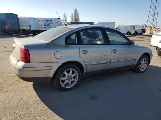 VOLKSWAGEN PASSAT GLS 2000 gray  gas WVWMA23B9YP219226 photo #4