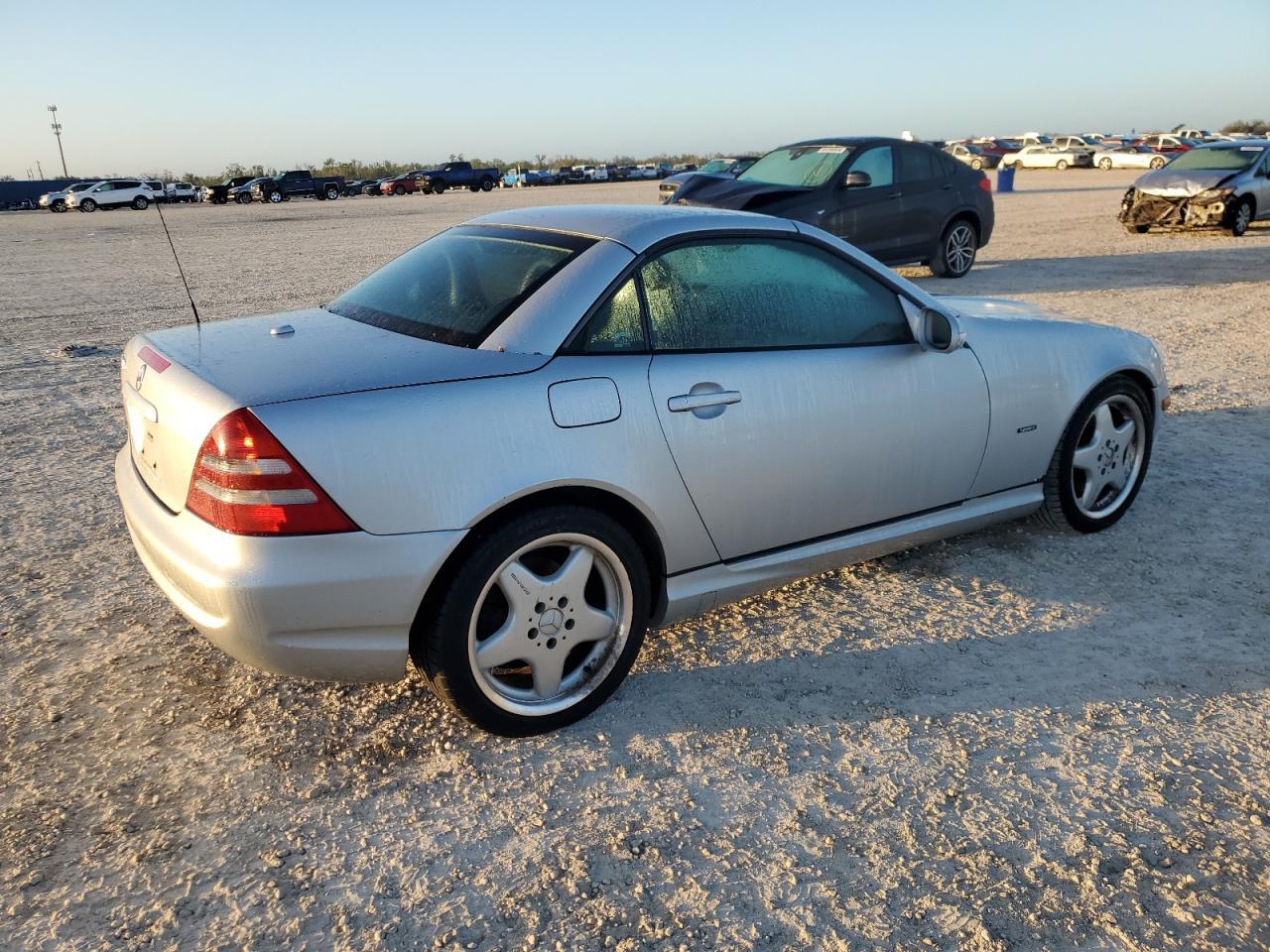 Lot #3056244690 2001 MERCEDES-BENZ SLK 320