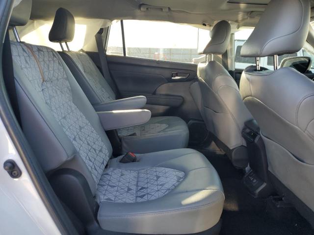 2022 TOYOTA HIGHLANDER - 5TDABRCH8NS543430