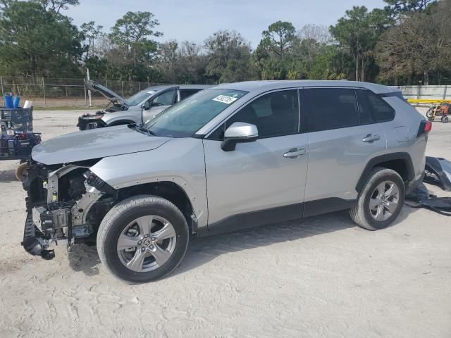 2025 TOYOTA RAV4 XLE JTMRWRFV5SJ064304
