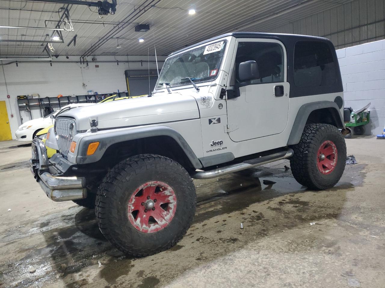  Salvage Jeep Wrangler