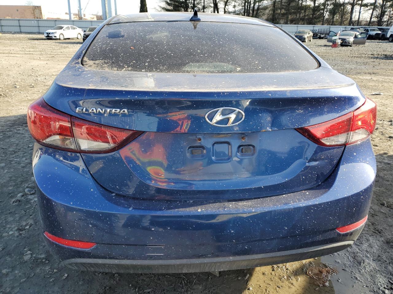 HYUNDAI ELANTRA SE