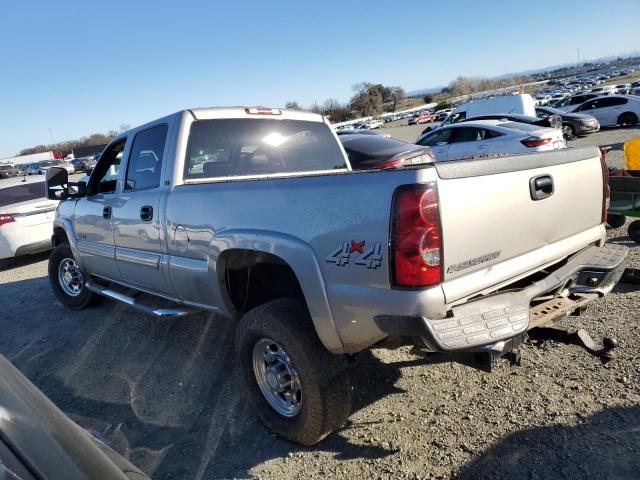 CHEVROLET SILVERADO 2007 silver crew pic diesel 1GCHK23D67F126507 photo #3