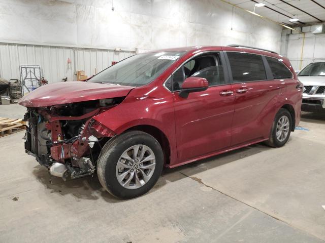TOYOTA SIENNA XLE