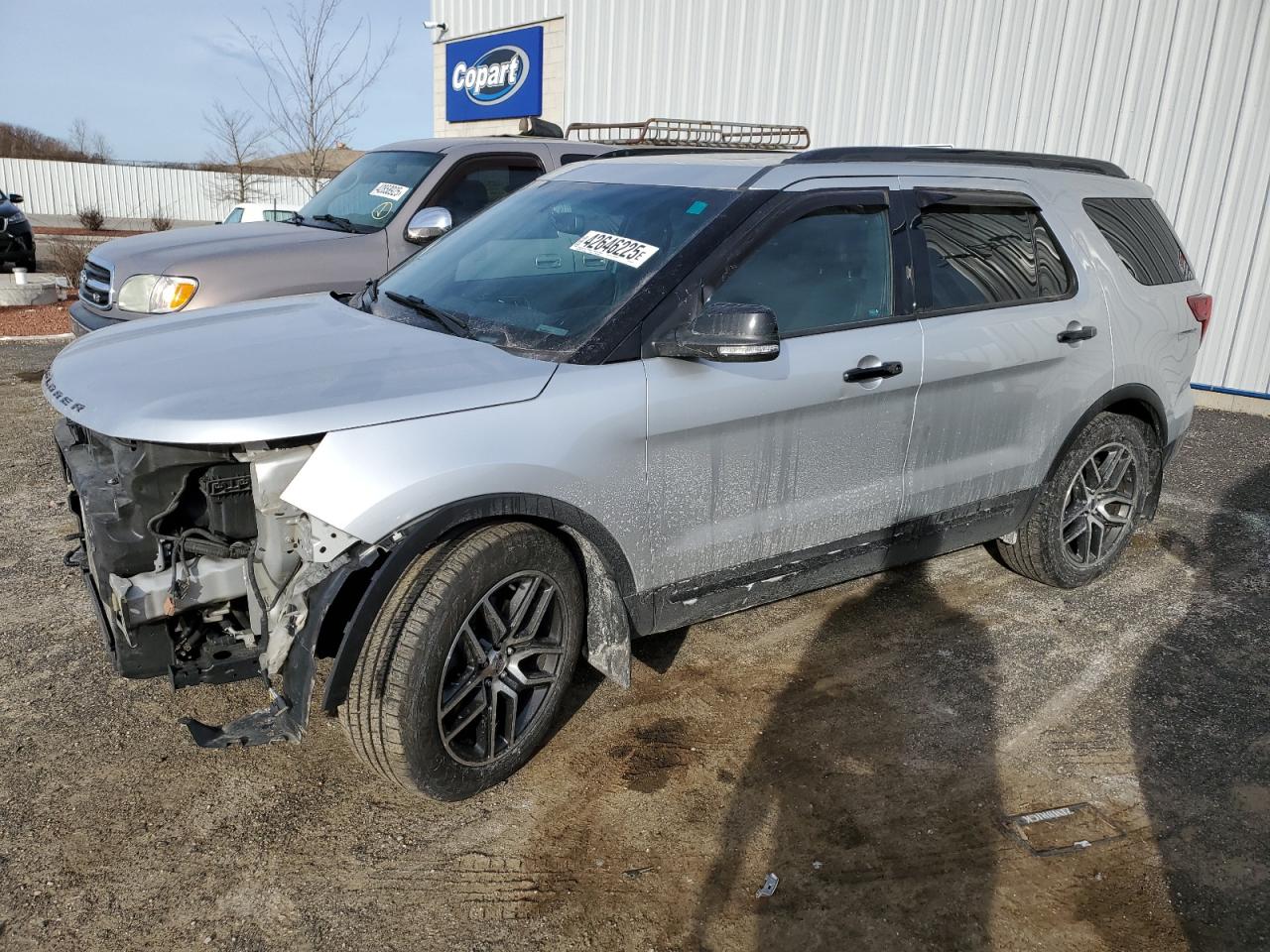  Salvage Ford Explorer