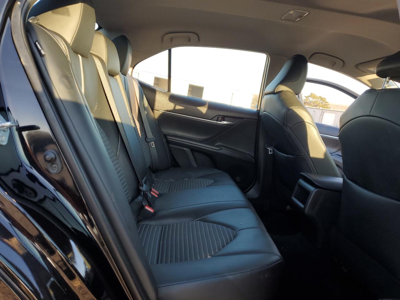 TOYOTA CAMRY SE NIGHT SHADE