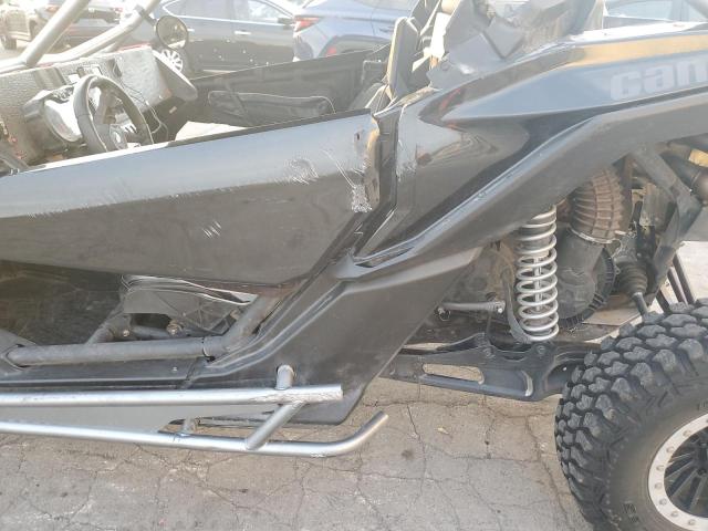 2017 CAN-AM MAVERICK X - 3JBVDAW47HK000093