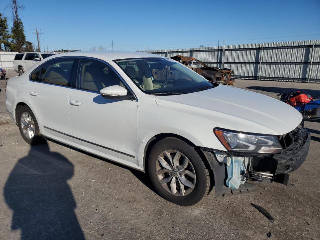 2017 VOLKSWAGEN PASSAT S - 1VWAT7A32HC080230