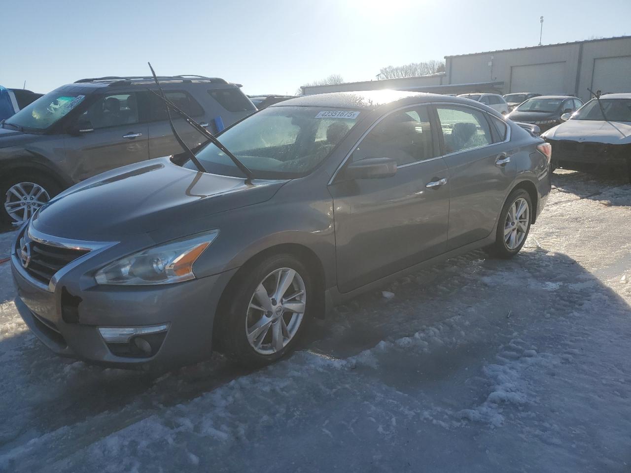  Salvage Nissan Altima