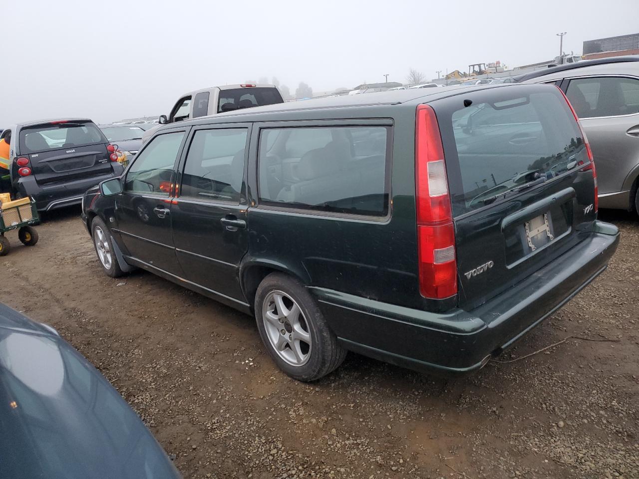 Lot #3049623643 2000 VOLVO V70 BASE