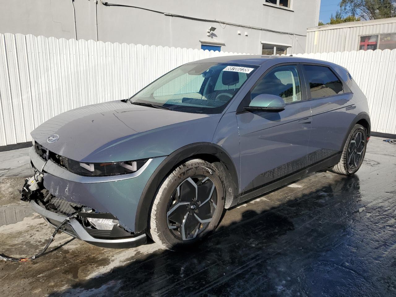  Salvage Hyundai Ioniq