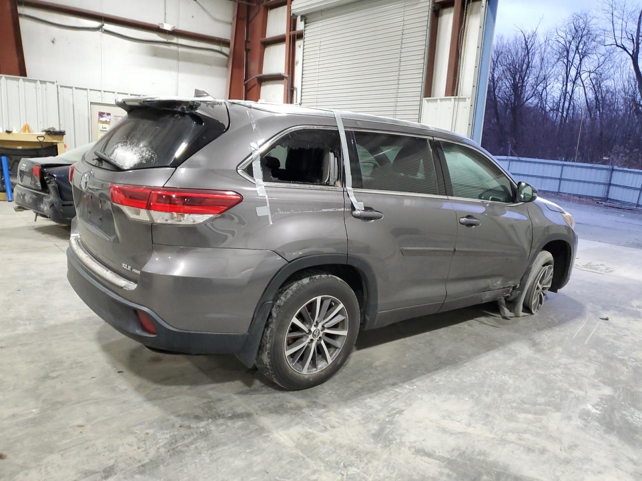 Lot #3052356601 2018 TOYOTA HIGHLANDER