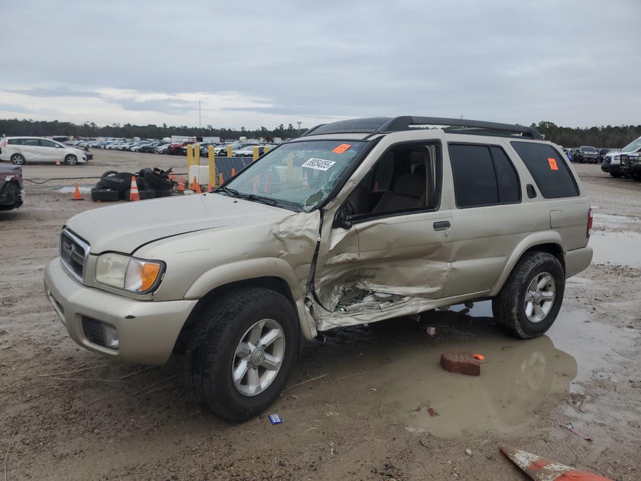  Salvage Nissan Pathfinder