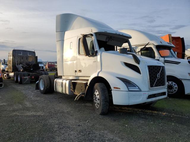 VOLVO VNR 2020 white  diesel 4V4W19EH7LN259882 photo #1