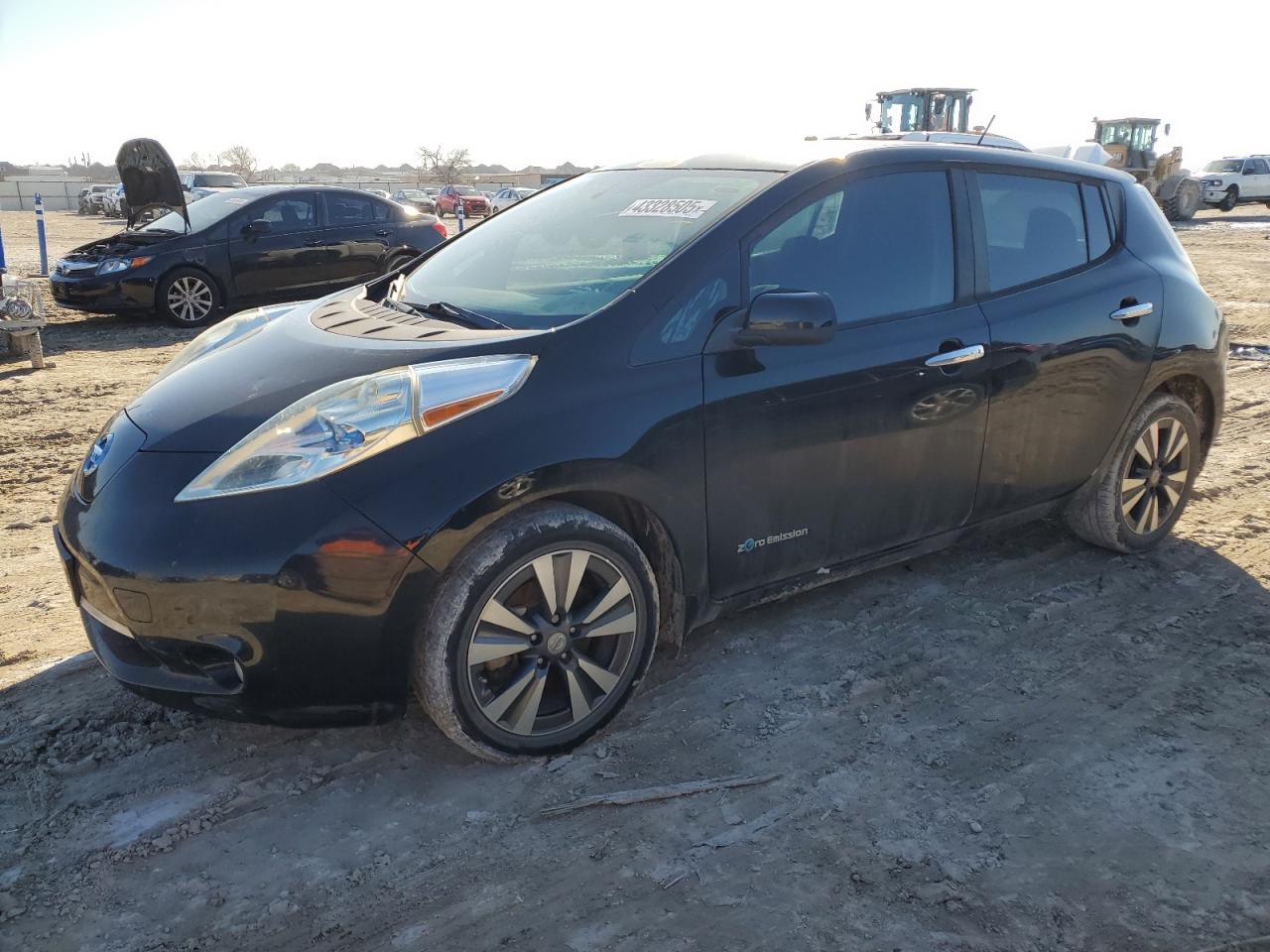  Salvage Nissan LEAF